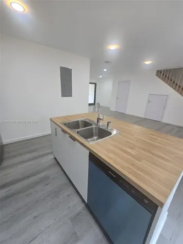 568 NW 7th Street Florida City FL 33034