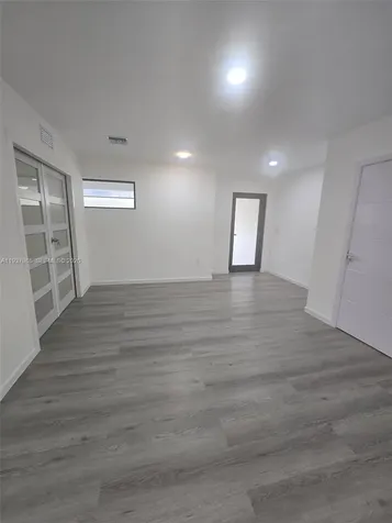 568 NW 7th Street Florida City FL 33034