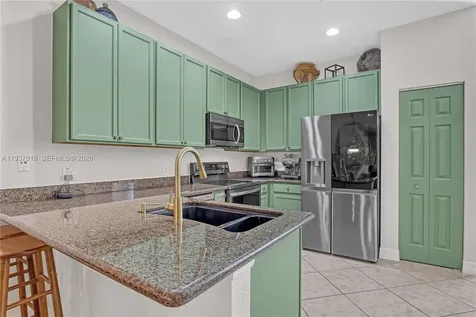 104 Harbors Way Boynton Beach FL 33435