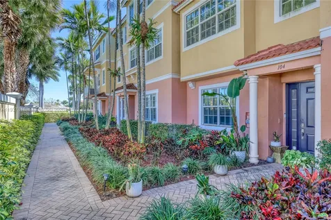 104 Harbors Way Boynton Beach FL 33435