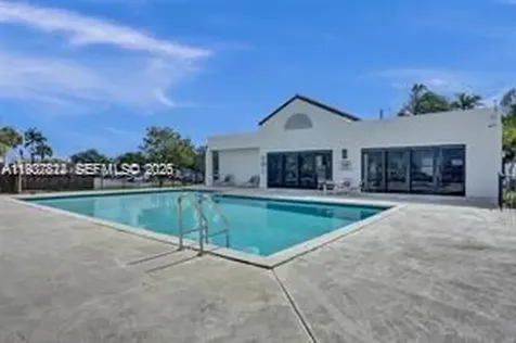212 Lake Pointe Drive Oakland Park FL 33309