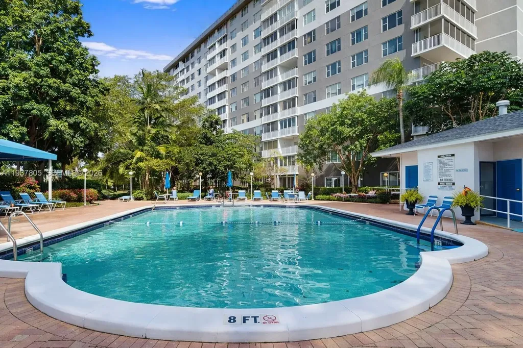 3850 Washington Street Hollywood FL 33021