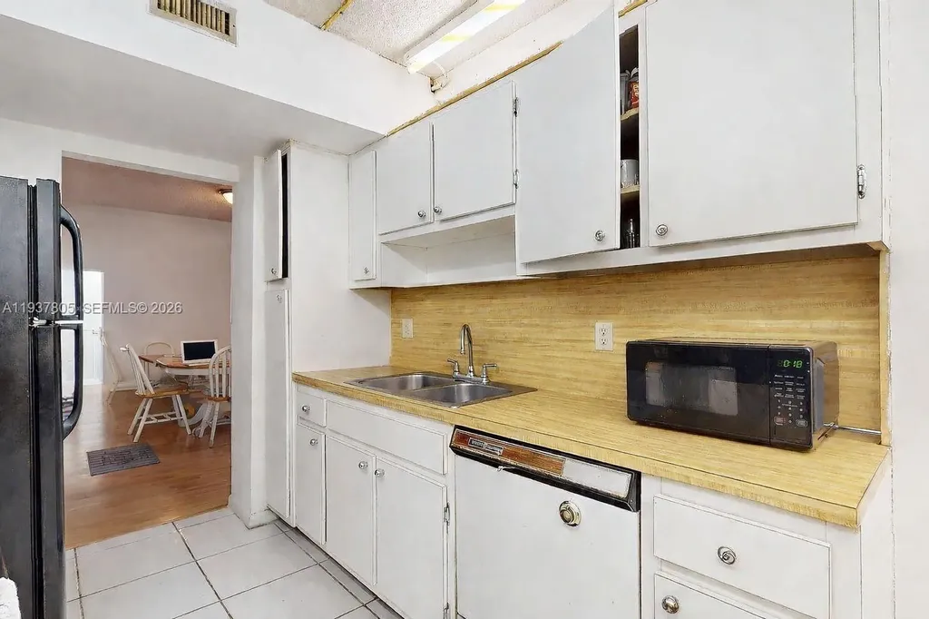 3850 Washington Street Hollywood FL 33021