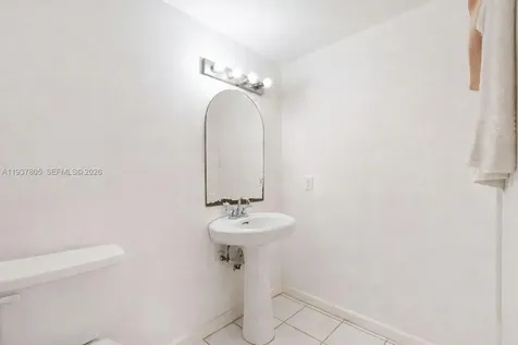 3850 Washington Street Hollywood FL 33021