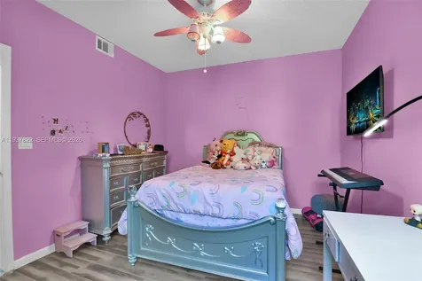 1419 Avon Lane North Lauderdale FL 33068