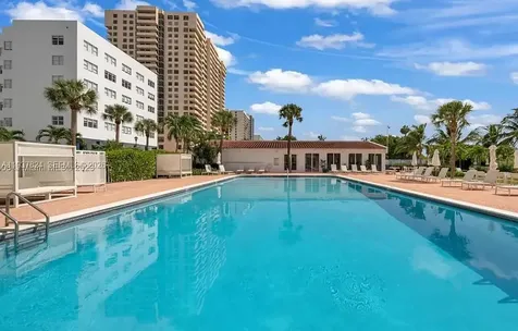 2457 Collins Avenue Miami Beach FL 33140