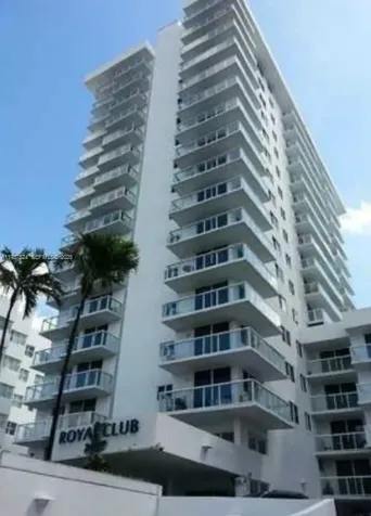 2457 Collins Avenue Miami Beach FL 33140