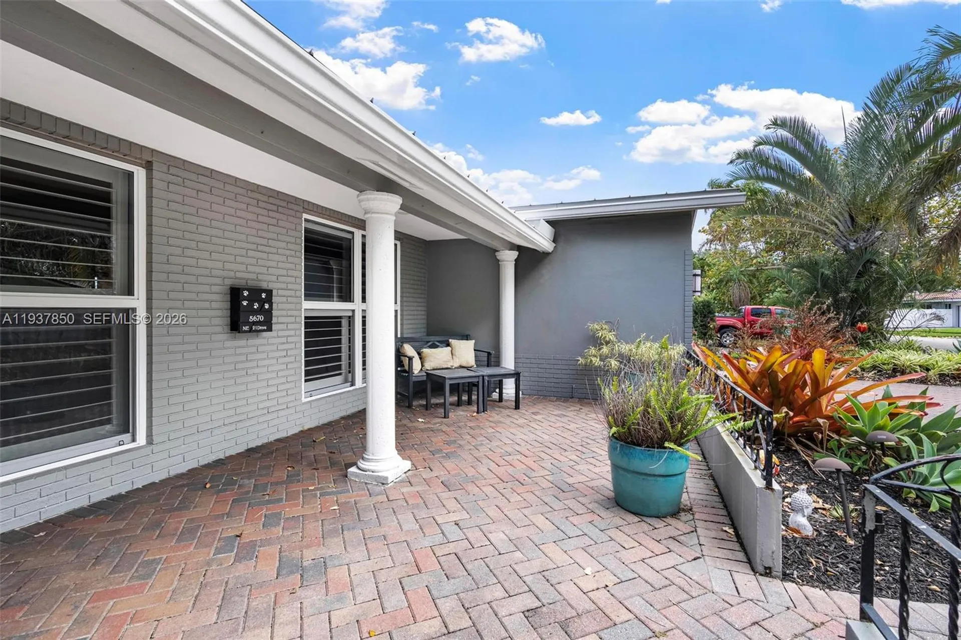 5670 NE 21st Drive Fort Lauderdale FL 33308