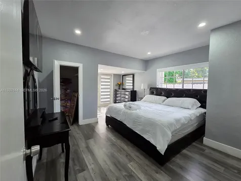 13895 NE 11th Avenue North Miami FL 33161