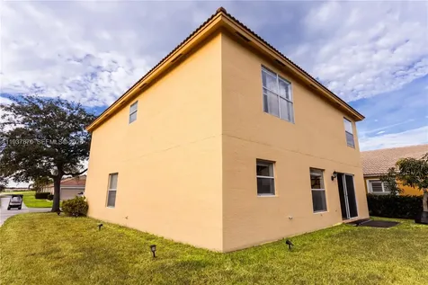 615 NW Stanford Lane Port St. Lucie FL 34983