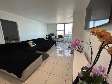 2899 Collins Avenue Miami Beach FL 33140