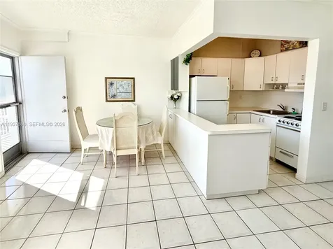3177 S Ocean Drive Hallandale Beach FL 33009