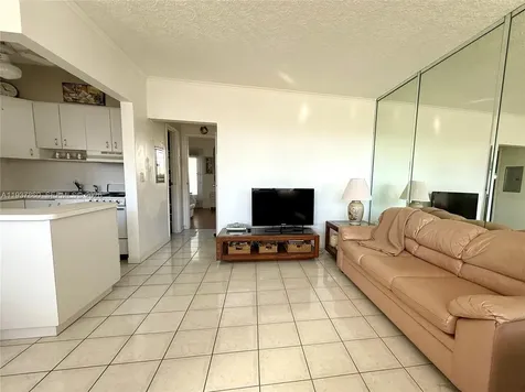 3177 S Ocean Drive Hallandale Beach FL 33009