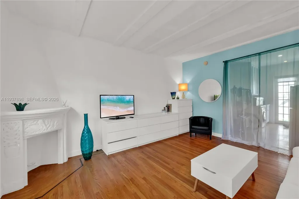 439 15th Street Miami Beach FL 33139