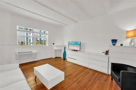 439 15th Street Miami Beach FL 33139