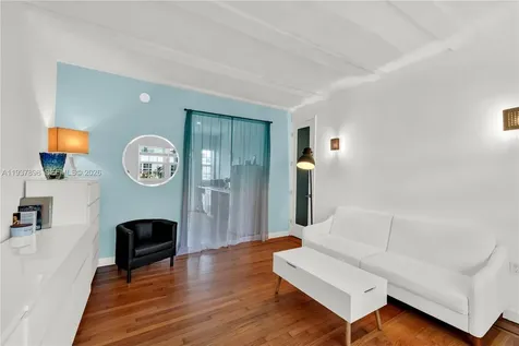 439 15th Street Miami Beach FL 33139