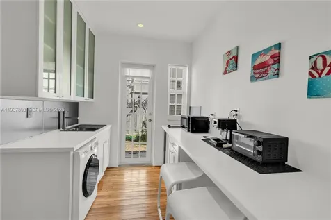 439 15th Street Miami Beach FL 33139