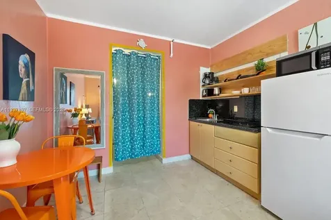 255 W 24th Street Miami Beach FL 33140