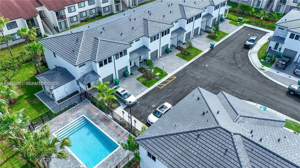 5125 SW 37th Street Pembroke Park FL 33023