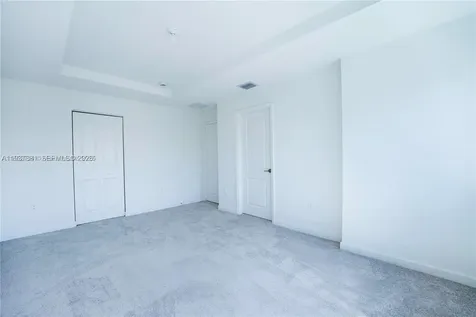 5125 SW 37th Street Pembroke Park FL 33023