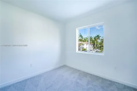 5125 SW 37th Street Pembroke Park FL 33023