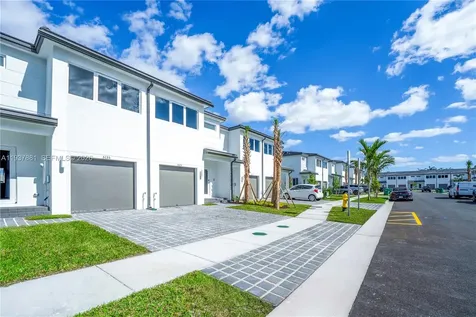 5125 SW 37th Street Pembroke Park FL 33023