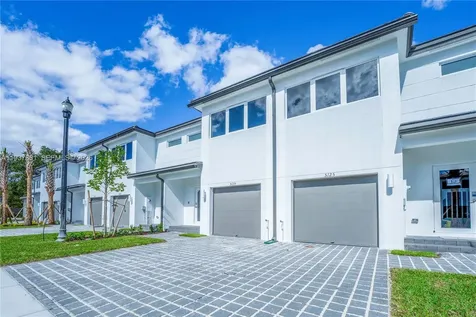 5125 SW 37th Street Pembroke Park FL 33023