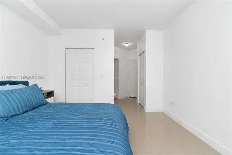 17125 N Bay Road Sunny Isles Beach FL 33160