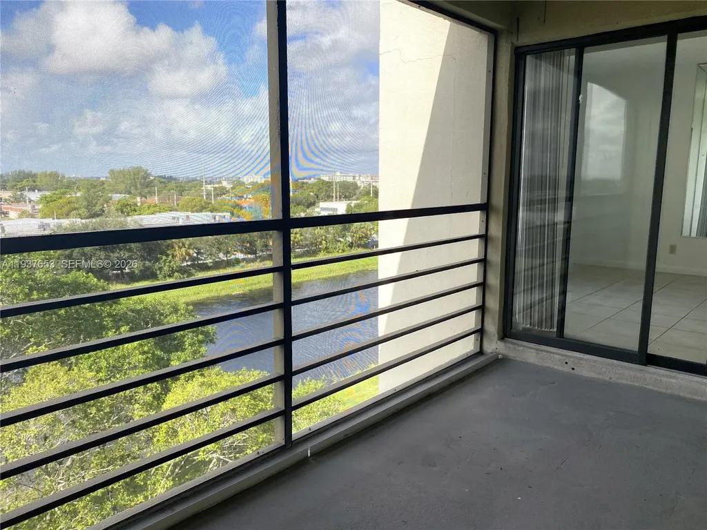 2322 S Cypress Bend Drive Pompano Beach FL 33069
