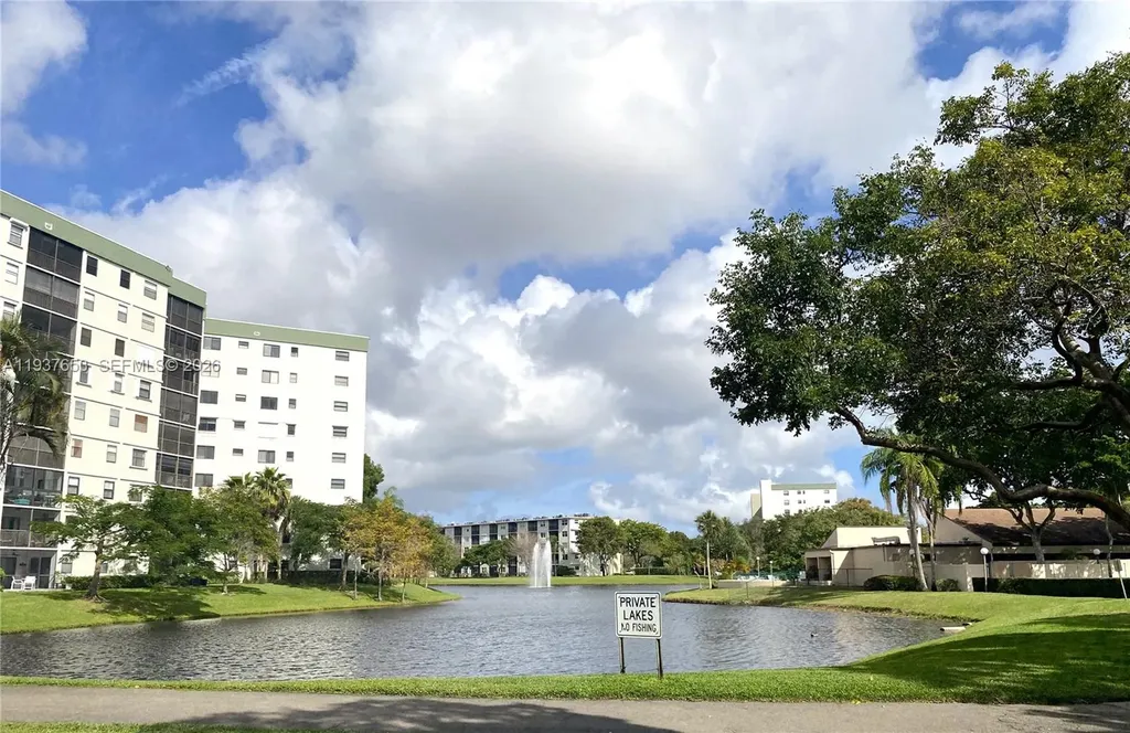 2322 S Cypress Bend Drive Pompano Beach FL 33069