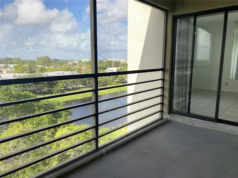 2322 S Cypress Bend Drive Pompano Beach FL 33069