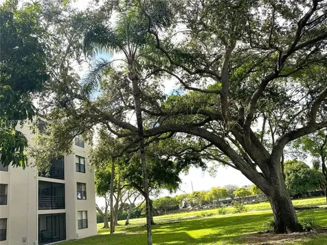 2322 S Cypress Bend Drive Pompano Beach FL 33069