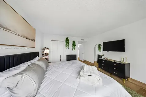 650 West Avenue Miami Beach FL 33139