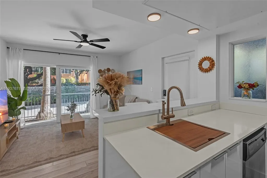740 Meridian Avenue Miami Beach FL 33139