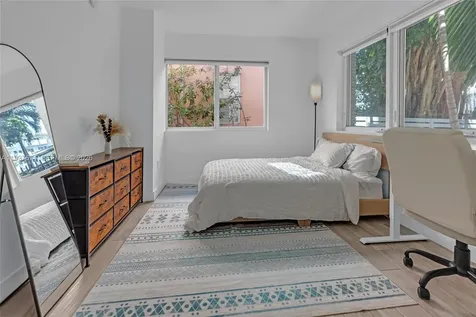 740 Meridian Avenue Miami Beach FL 33139