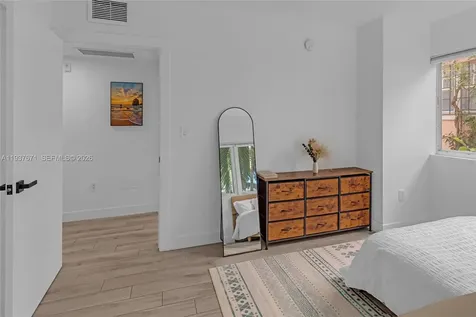 740 Meridian Avenue Miami Beach FL 33139
