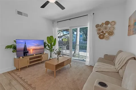 740 Meridian Avenue Miami Beach FL 33139