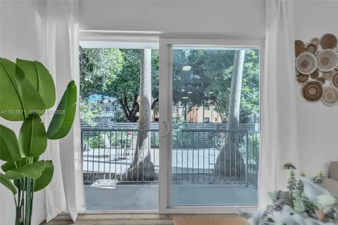 740 Meridian Avenue Miami Beach FL 33139