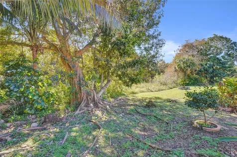 20840 NW 14th Street Pembroke Pines FL 33029