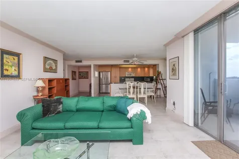 2780 NE 183rd Street Aventura FL 33160