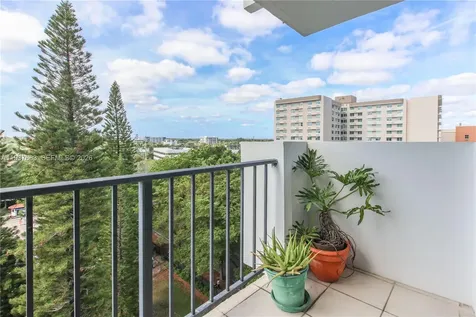 2780 NE 183rd Street Aventura FL 33160