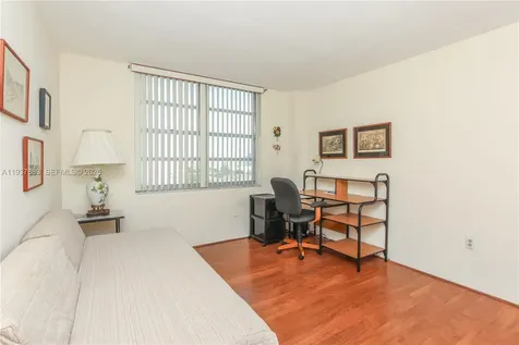 2780 NE 183rd Street Aventura FL 33160