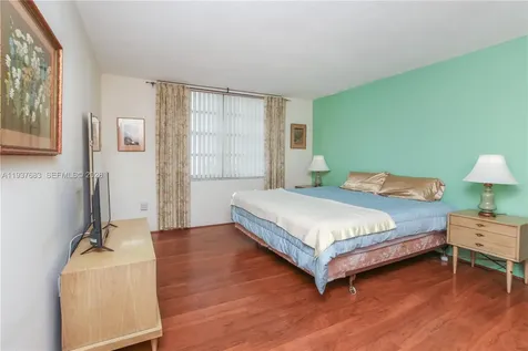 2780 NE 183rd Street Aventura FL 33160