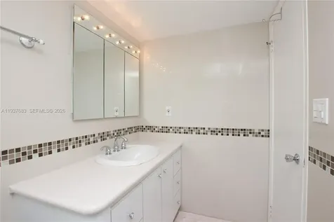 2780 NE 183rd Street Aventura FL 33160