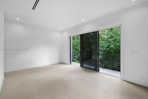 3063 Elizabeth Street Miami FL 33133