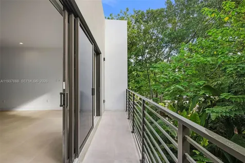 3063 Elizabeth Street Miami FL 33133