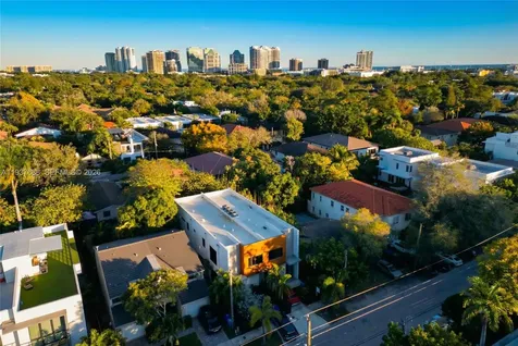 3063 Elizabeth Street Miami FL 33133