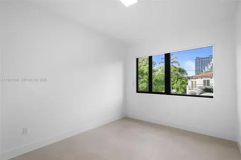 3063 Elizabeth Street Miami FL 33133