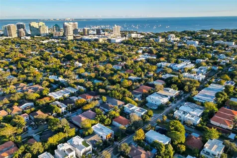 3063 Elizabeth Street Miami FL 33133