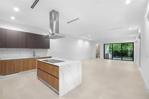 3063 Elizabeth Street Miami FL 33133
